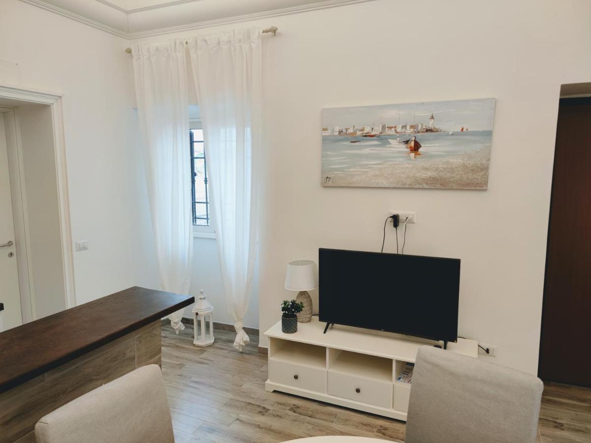 Christy Suite Elegante Appartamento Nel Centro Storico Di Анціо Екстер'єр фото